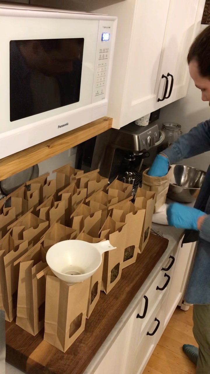 #NordiciThé
👀 LE MAKING OF 🎥
👉🏼 ÉCRIVEZ-MOI en privé pour une commande.
⚡️ Faites vite! Il ne reste que 15 paquets disponibles!
Merci à toutes ceux et celles ayant déjà réservé/acheté leurs tisanes 🙏🏼🙏🏼
.
.
.
.
.
#tisanes #nordicithe #plantessauvages #cueillettesauvage #cueillirlaforet #cueillette #foretnourriciere #borealie #boreal #nord #harvest