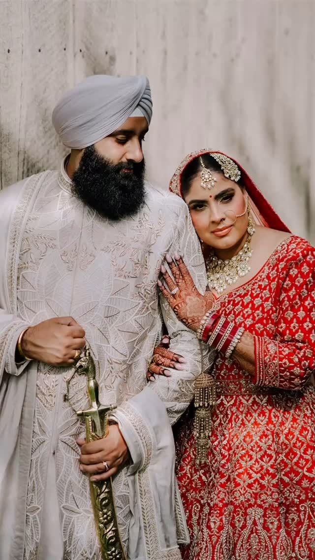 Had an absolute blast this weekend with Manjot and Amrita! 🎉 if you’re looking for a timeless and classic spot this location is always a go-to.
If you’re not having fun on your wedding day… you’re doing it wrong. 😉
Shoot for @vissaremediagroup
Photographer @twinographystudio