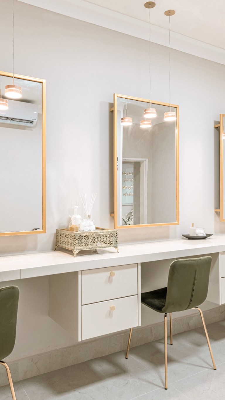 Magic mirror on the wall- who’s the coolest one of all? 😍
Another stunning make-up room design with custom made floating mirror 🪞🤩
We love to design every little detail in our projects.
.
.
.
.
.
#interiorstyling #instagood #inspiration #floatingmirrors #entrepreneur #lovedesign #designer #homedecor #photography #instadesign #creative #interiordesign #interior #interiordecor #artistsoninstagram #fashion #luxury #decoration #love #interiordecorating #design #mirrordesign #freestandingmirror #coolmirror #modernmirror #modernmirrorwork✨✨ #mikvehdesign #bldesignstudio