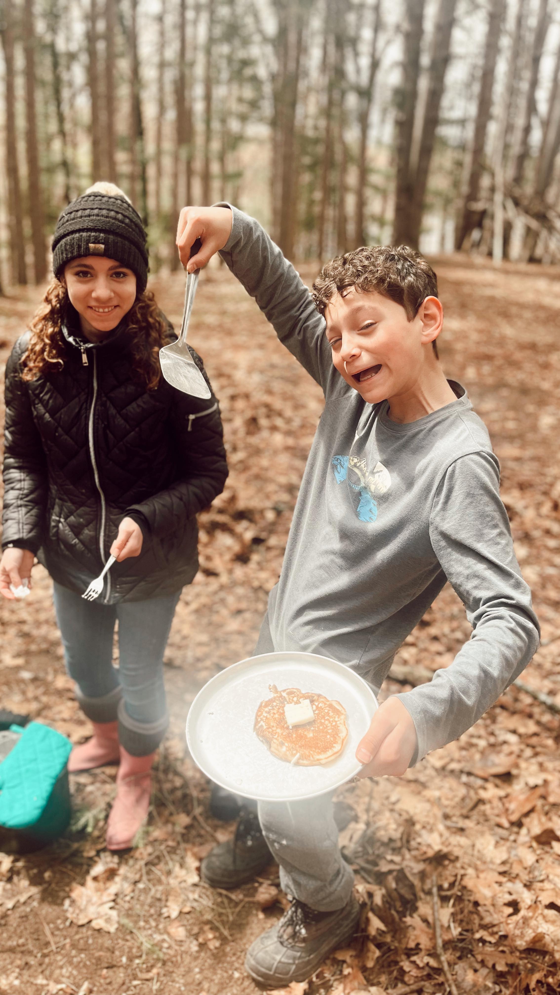 Who’s ready for a challenge? Will the third place buttereaters prove to be greater than they anticipate themselves? Who had the best presentation?
As part of our last week of backpacking skills, we challenged our students to the ultimate outdoor competition. Divided into teams, students had a list of challenges to be completed & were scored based on speed and quality. Part one included:
- Starting a fire and keeping it lit for a minimum of two minutes. Bonus points if matches and wood were the only materials used! 🔥
- Making a pancake (proven to be harder than it looks!) 🥞
- Cleaning up and leaving no trace 🌳
Stay tuned for part two!