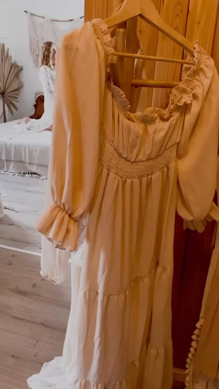 Babybauch und Mommy & Me Shooting im Studio. ✨
So schöne Aufnahmen sind entstanden bei unseren letzen Shootings! 🧡
Meldet euch gerne, wenn ihr bei der nächsten April Aktion im @faem_studio am 15.04. dabei sein wollt. Es sind noch Plätze frei! Das Angebot gilt nur für diese Eröffnungsaktion im April.
Aktionspreis pro Shooting: 120,00€ (statt 298,00€)
Alle weiteren Infos findet ihr unter: www.faem.at/mini-shootings-fruehling
Dekoration: natürliches Boho Setting in Kombination mit Frühlingsfarben. ✨🧡
#bohoshooting #bohostyle #bohochic #bohofotografie #bohostudio #bohodecor #bohohome #bohemianstyle #mommyandme #babybauch #babybauchshooting #bohovibes