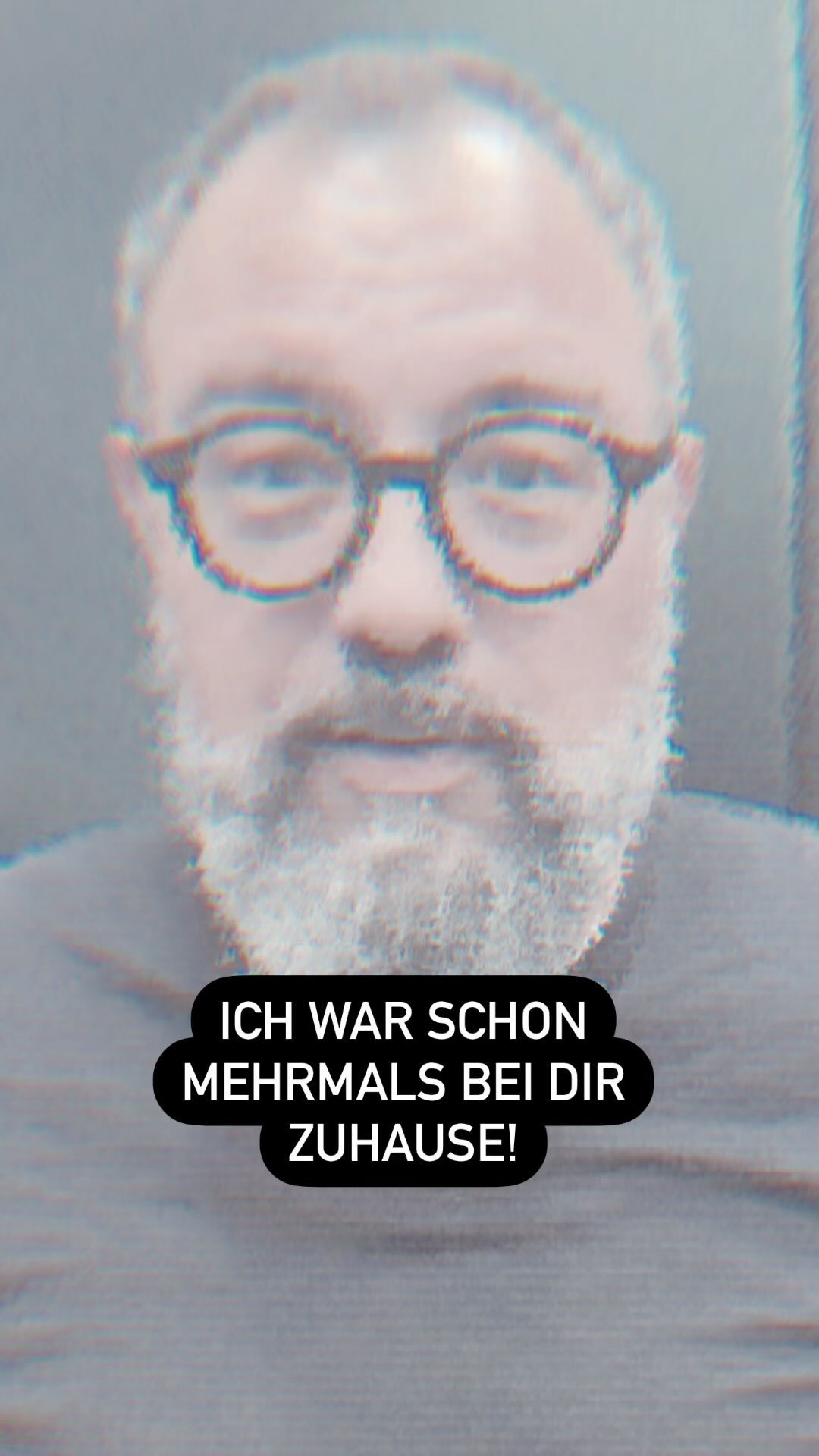 🇩🇪🇨🇭 Gestern war ich bei @itsmaryf und @noahzygmont der Shortvideo Agentur @thisisfinna am Tiktok Workshop. Nebst vielen Infos über die Plattform hatten wir Gelegenheit unser erstes Video mit professioneller Hilfe zu produzieren. Der Workshop war genial. Coole Menschen und viele wertvolle Infos– was will man mehr. Spontan wie ich bin, habe ich gleich ein Profil auf Tiktok eröffnet und dieses erste Video hochgeladen. Folge mir auch drüben bei Tiktok ich würde mich freuen – es gibt zwar noch nicht viel zu sehen, aber das kann sich schnell ändern.
🇪🇸 ¡Vamos a darle una oportunidad a las cosas nuevas! Que te parece si conectamos también en Tiktok?
.
🇬🇧 Let’s give new things a chance! Looking forward to connect with you on Tiktok too!
#voiceactor #freelanceradvice #tiktok #voiceover #freelancer #voiceactorslife