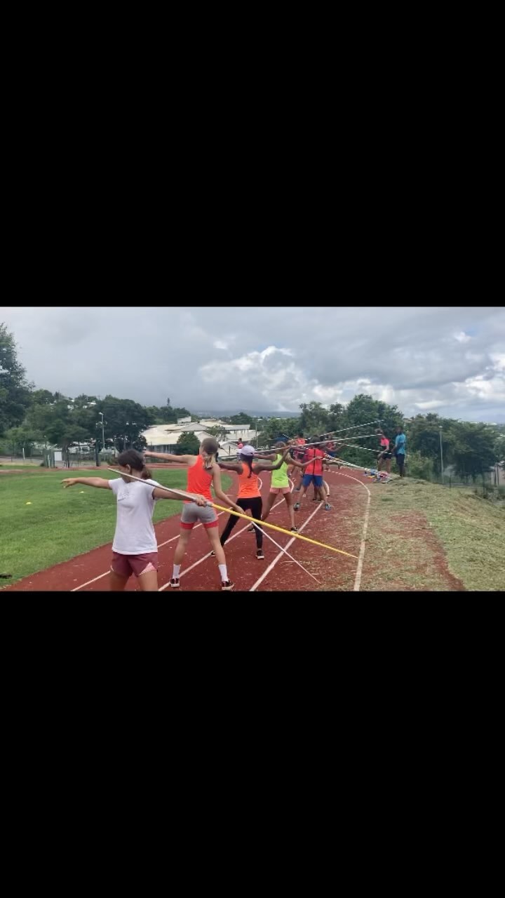 Lancer de javelot
#javelin #ffa #possession #trackandfield #stage #reunionisland #reunion #iledelareunion #ileintense #974 #benjamins #minimes #lancerdejavelot #javelintime #caposs