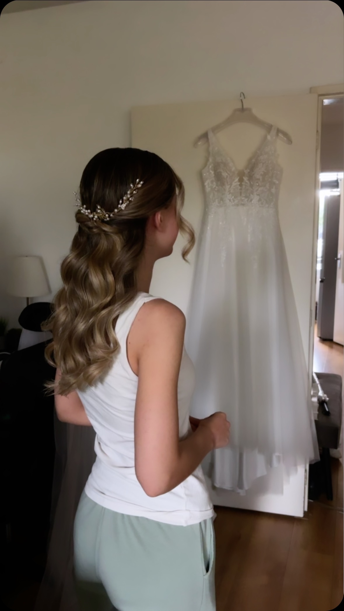 It’s Wedding season✨
Amazing to do keratin, color, cut and styling preps for @deemiidg her special day😍👰♀️
#celebrateloveeveryday #bridalhair