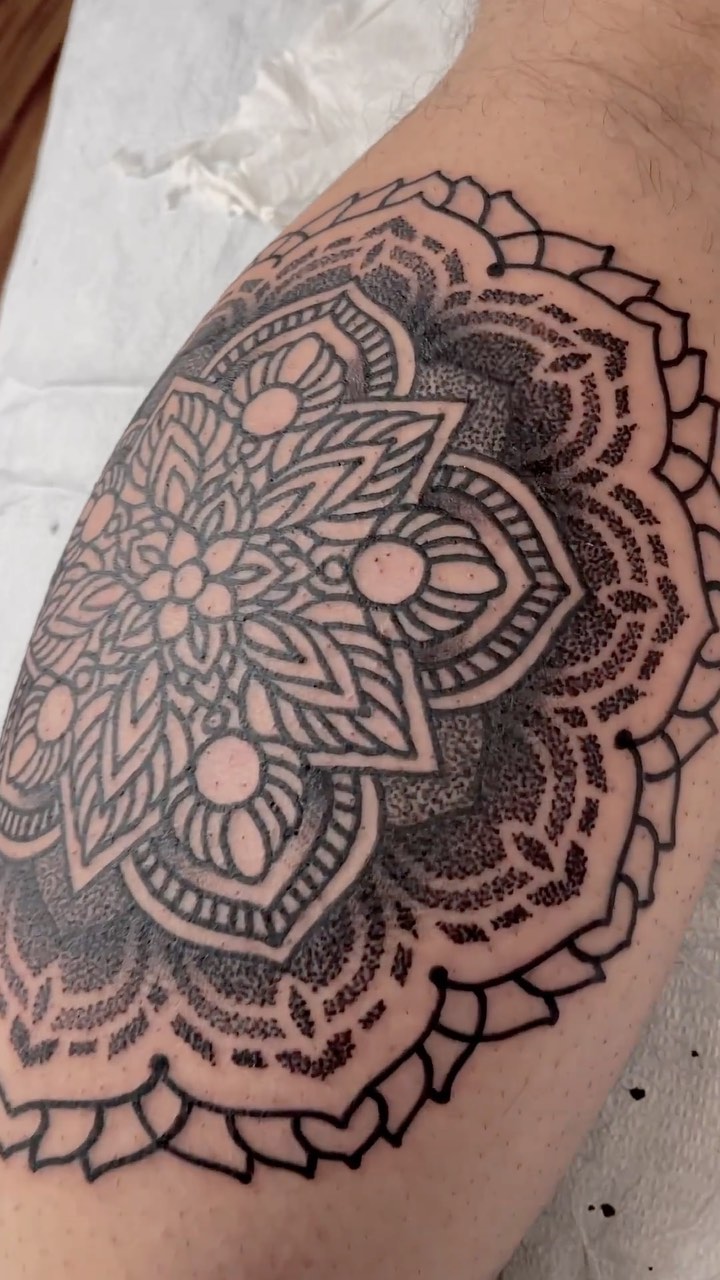 Destroyed a calf today. Thanks Megan. #pathfindertattoo #aaronleroi #visaliatattoo #tularetattoo #hanfordtattoo #lemooretattoo #visalia