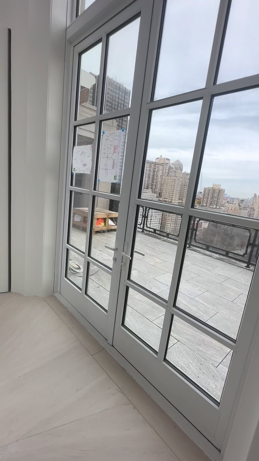 Lutron shades and Ketra lighting. Team efforts with @theautom8group