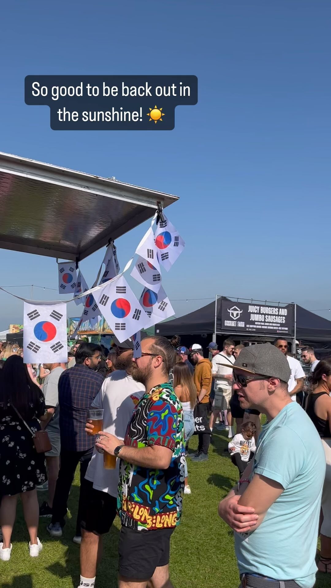 Sunshine is back! @foodiesfestival Bristol. Open today 12-9pm and tomorrow 12-8pm
#burritos #summerfood #festivals #foodfestival #festivalfood #nachos #glutenfree #vegan