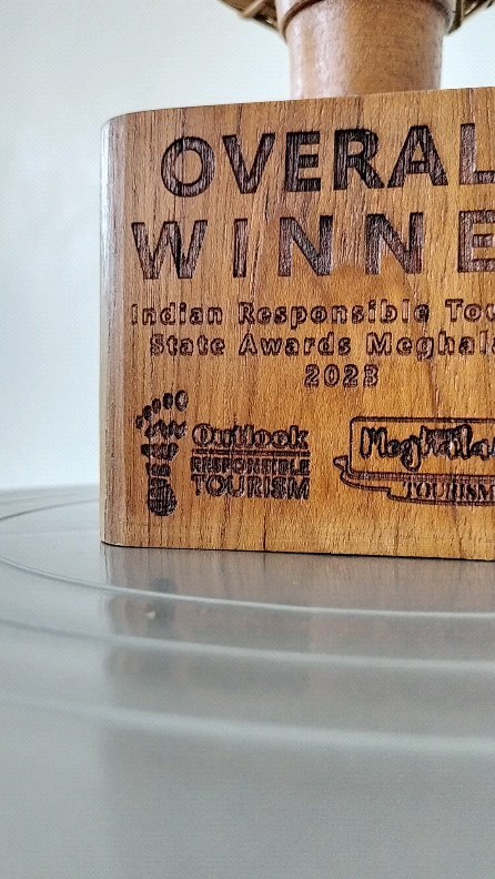 Crispy letters engraved onto wood is just so so satisfying. ✨We've got to appreciate @3dpf_shg for helping us with our laser engraving on this.
We had a strict sustainable policy🌿 with no plastic stickers or add ons that might not meet our criteria.
What a great solution of lasering here since this works so much better as a pleasing tactile experience too. Makes you want to just run your hand over the surface ✨
Also shout out to Natasha and Juris on the team that went above and beyond to prototype and tinker. We love the tinkering spirit 🔧
#sustainabledesign #prototype #productdesign #tinkering #laser #laserengraving