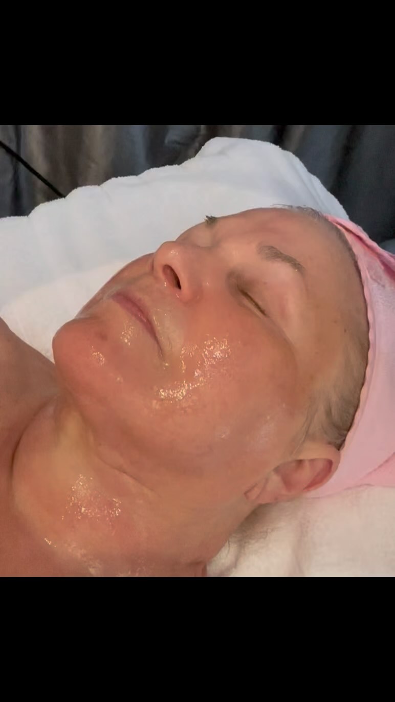 Come on a skin care journey with me… Let’s get your skin, beautiful and healthy and then let’s stimulate collagen. Let’s work on your pigmentation. Let’s tighten and firm your skin. Together we can achieve beautiful, youthful skin. 🙏❤️🙌 #Koreanskincaretreatment #sanfrancisco #sanfranciscofacial #marinadistrict #koreanfacials