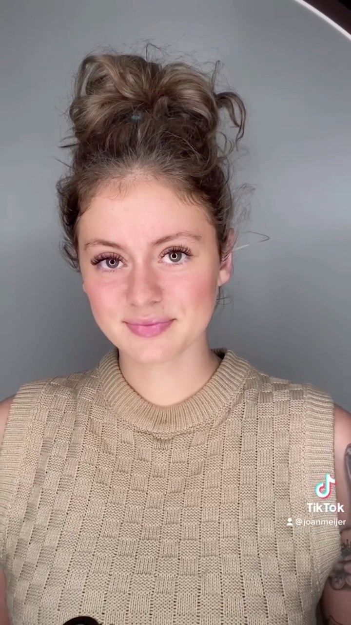 Een subtiele volume set 🤩
#wimpers #volumelashes #lashes #wimperextensions #rosmalen #denbosch #cuijk #beautysalon #salon
#shertogenbosch #lashextensions #onebyone