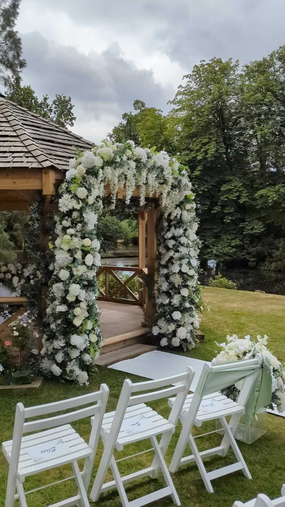 🌸 Join us in celebrating the breathtaking union of Tracie and Richard!
Congratulations xxx
#TracieAndRichardWedding #ElegantCelebration #DreamyAisleDesign #LoveInBloom #tjdesignergroup #coveritweddings #weddingvenuestyling