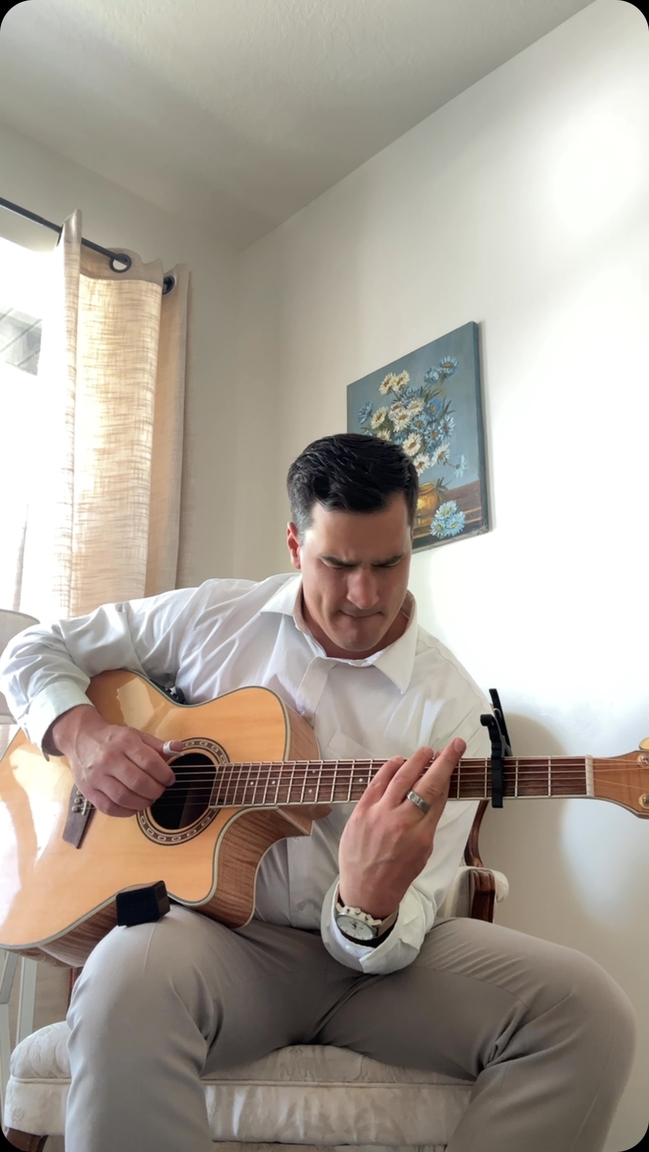 I know I play a lot of piano on here, but I figured I'd bust out the guitar today. Happy Sabbath!
🎶I Know That My Redeemer Lives🎶