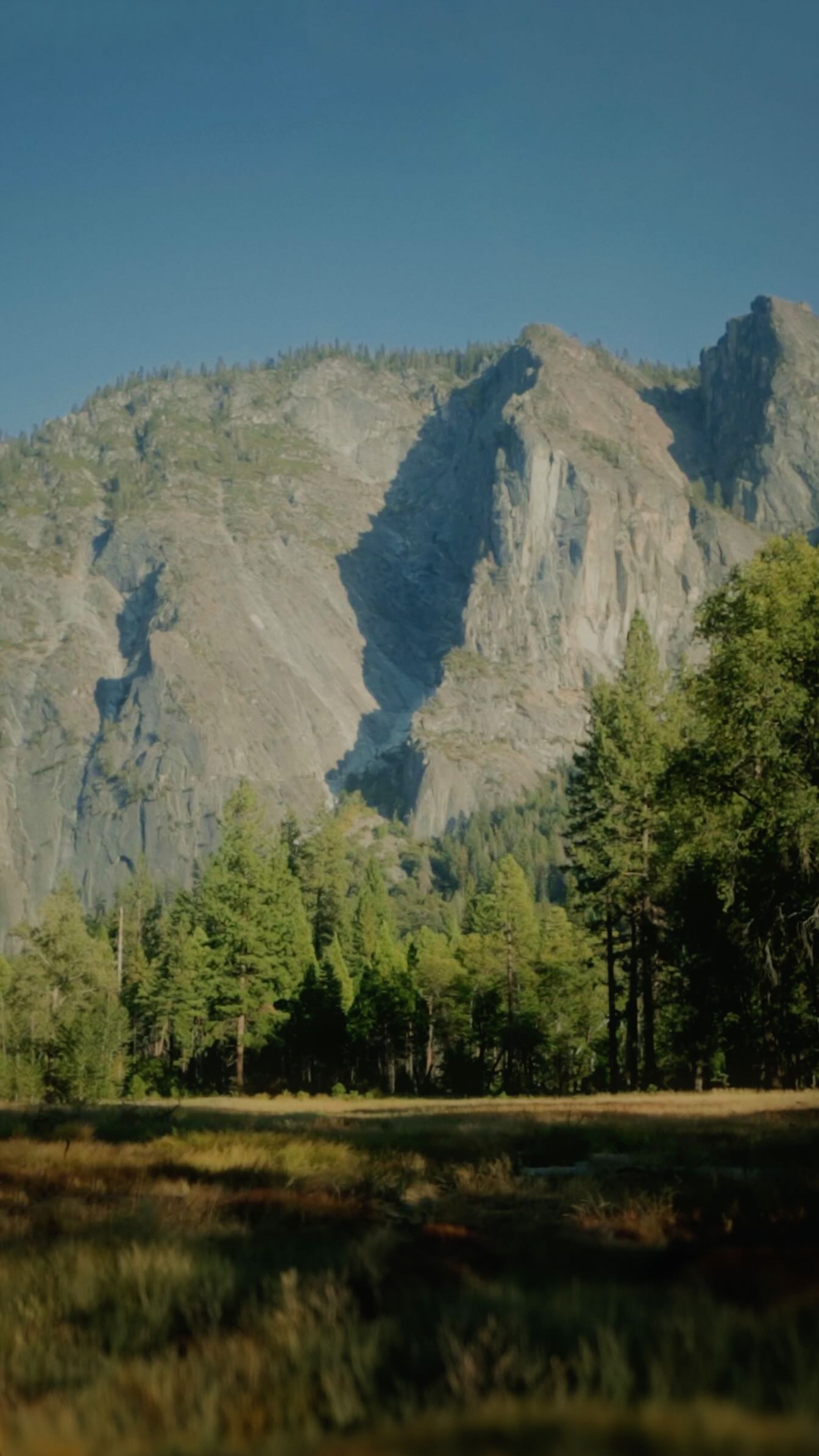 Sunset in Yosemite.
•
•
•
📍Yosemite National Park, California