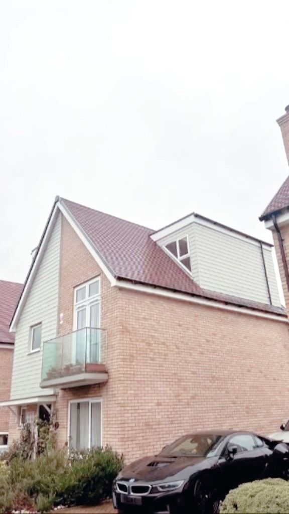 Gorgeous third floor/loft conversion built by Murrills, looking 😍😍🏡#murrillbuild #loftconversion #loftconversionexpert #builders #chelmsfordessex #chelmsfordbuilders #essexbuilders