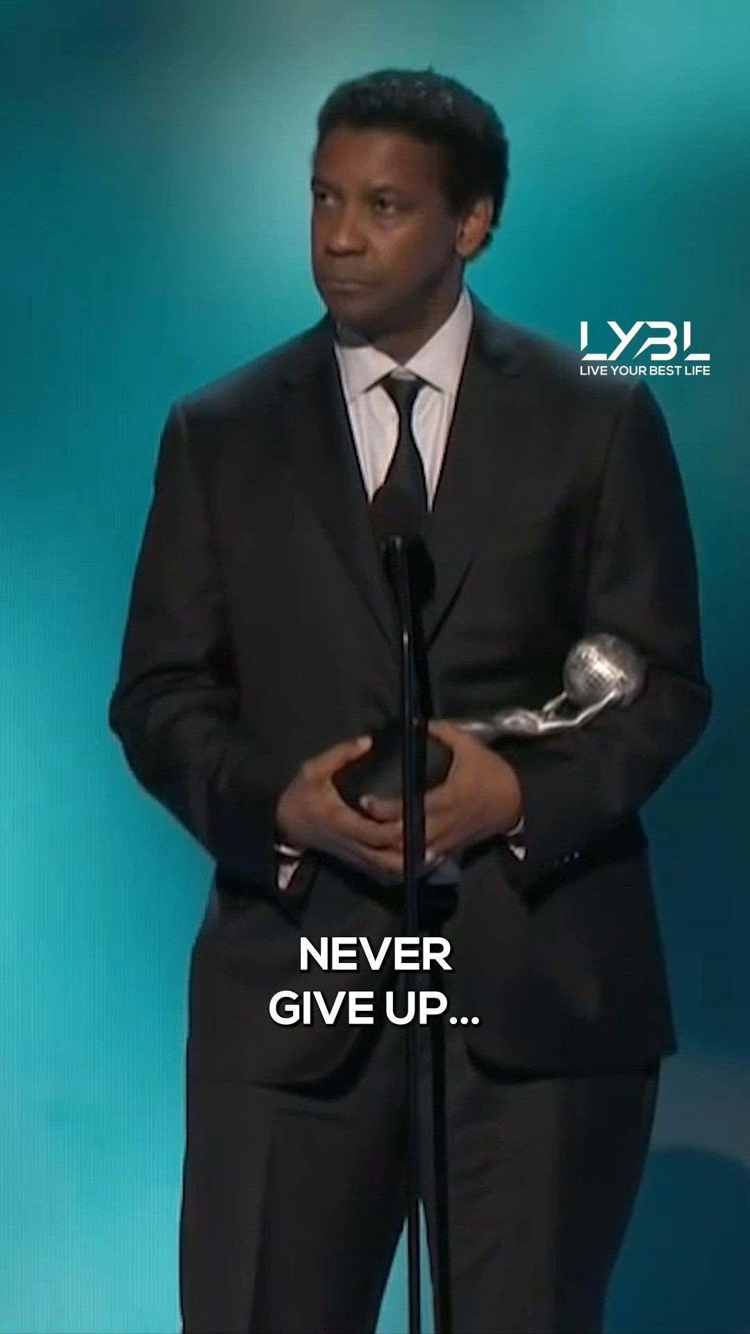 Denzel Washington on Perseverance: NAACP Image Awards Speech | LYBL Inspirational Moments #LYBL
Join Denzel Washington as he delivers a stirring speech at the 48th NAACP Image Awards. In this highlight, Washington encourages resilience, cautioning that 'Ease is a greater threat to progress than hardship.'
This video encapsulates Washington's profound insight, emphasizing the value of facing challenges head-on, a philosophy that resonates with LYBL's principles of perseverance and continuous growth.
If you're moved by Washington's powerful words and his perspective on progress and hardship, like this video, share it with your community, and subscribe to the LYBL channel for more inspirational moments and transformative wisdom. #LYBL #DenzelWashington #NAACPImageAwards #Perseverance #LYBL #LYBLbrand #LiveYourBestLife #Hustle #Motivation #Grind #Dedication #Consistency #KeepWorking #Believe #Passion #Patience #HardWork #FigureItOut #HandleIt #Love #Aspire #NoLosing #FailOften
@LYBLbrand
@TVOneOnline
Watch the full speech:
https://www.youtube.com/watch?v=1ZHTurVaGus