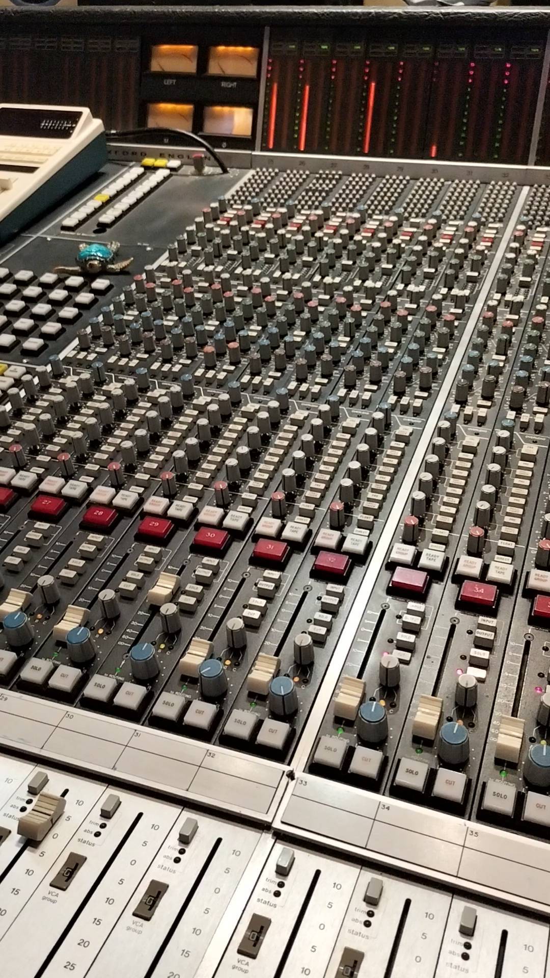 Nouvel album de Joao Ponciano Neto @joaoponcianoneto5 , en Français, en préparation au studio Producson.
Bientôt sur toutes les plateformes...
#studiodenregistrement
#studioproducson
# joaoponcianoneto
#musiquebresilienne