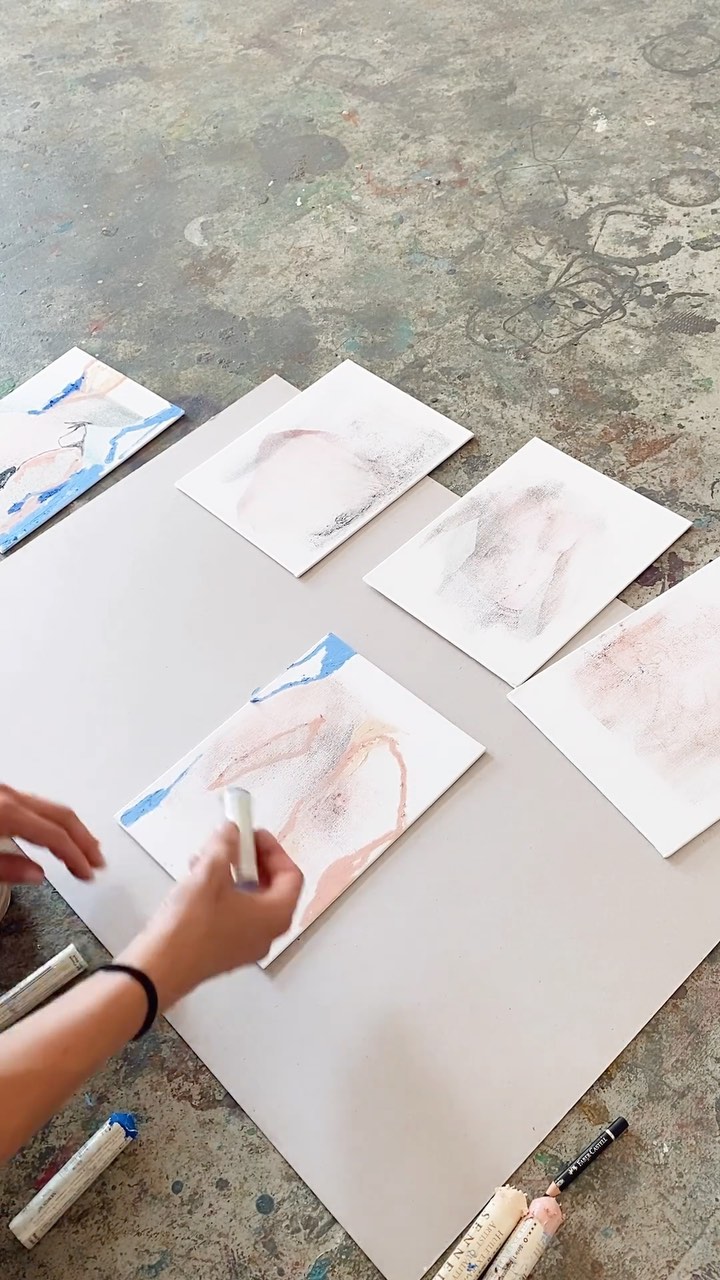 Starting a painting series of „Bodys I fckd while I was thinkin bout u“
18 x 24 cm
#art
#modernart
#contemporary
#munich
#munichartist
#contemporarypainting
#paintingseries
#munichart
#oilstick
#oilstickpainting
#paintersprocess
#inspiration
#womaninart