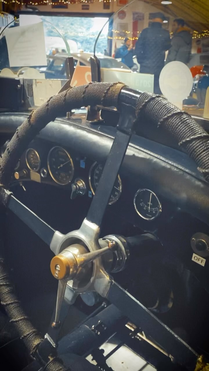 Dropped in on the Christmas Classics & Coffee event @theclassicmotorhub yesterday. So many tempting things for sale… #riley #rileybrooklands #bentley #vintage #vintagecars #classiccars #racing #sportscars #cars #vscc #mg #bmw