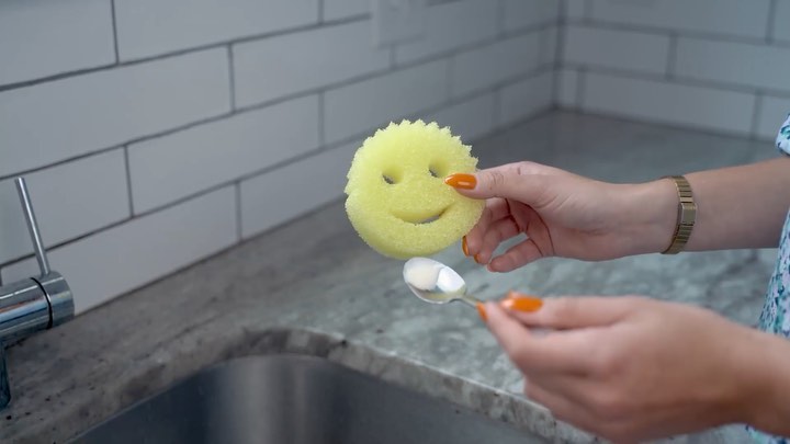 Meet your cleaning companion, Scrub Daddy🧽✨ With its FlexTexture design, it tackles tough messes with ease, softening in warm water and firming up in cold.
Perfect for all your cleaning needs 💛
Available across various supermarkets in Cyprus and online:
🔗 https://www.slimfoodsonline.com/scrub-daddy
Benefit from 20% off all our products through our website! Use code 'SUMMER20' at checkout!
#scrubdaddycyprus #slimfoodsonline #scrubdaddy #cleaning #cleaninghacks