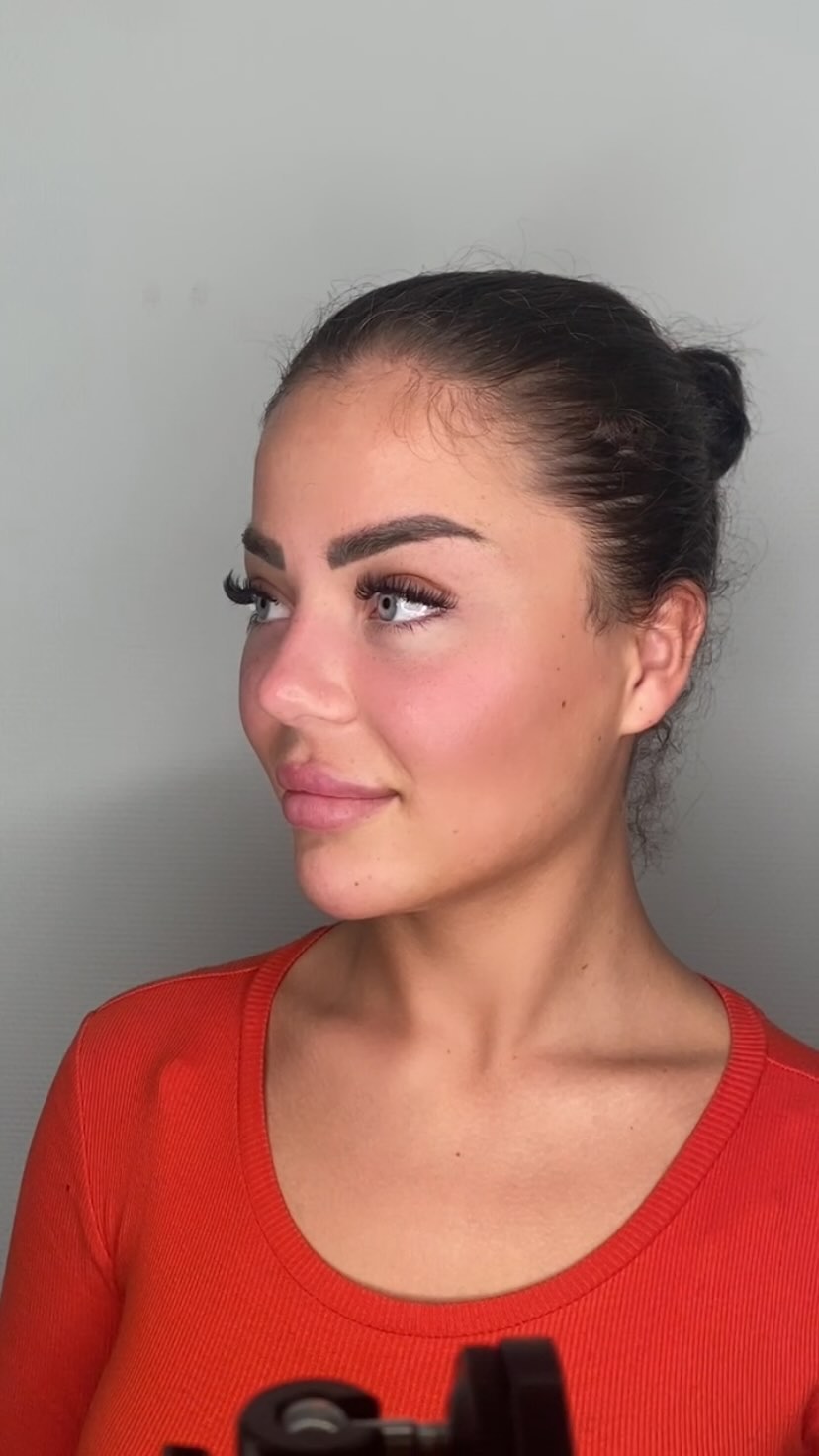End result volume lashes 🤩
Boek je afspraak nu online: www.jmbeautysalon.com
#lashes #lashextensions #volumelashes #onebyone #wimperextensions #rosmalen #denbosch #shertogenbosch #beauty #beautysalon #salon #cuijk #foryou #foryoupage #fyp #schoonheidssalon