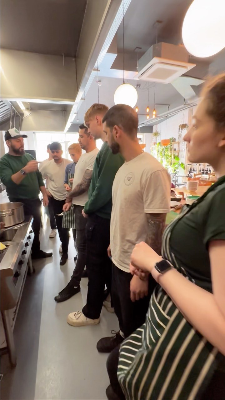 Team training, knowledge is power! π₯ππΌ
#restaurant #maidenhead #fresh #food #team #teamwork #pasta #delicious #cooking