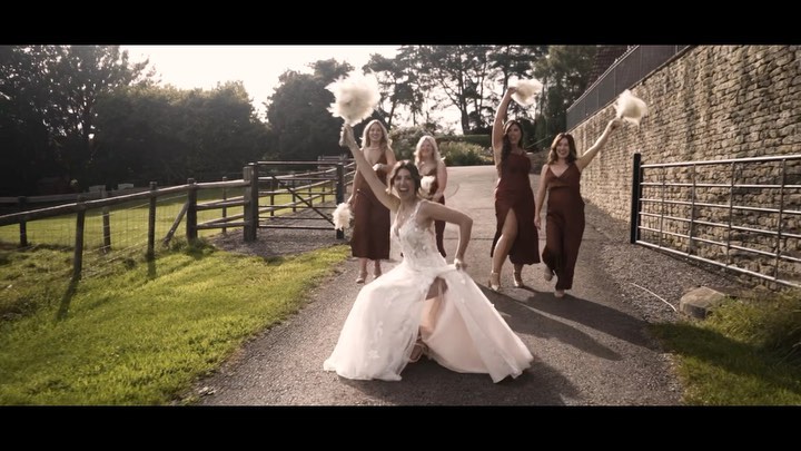 Sean + Suzie
What a beautiful family.
#weddingvideo #kingscotebarnwedding #weddingday #cotswoldwedding #londonwedding