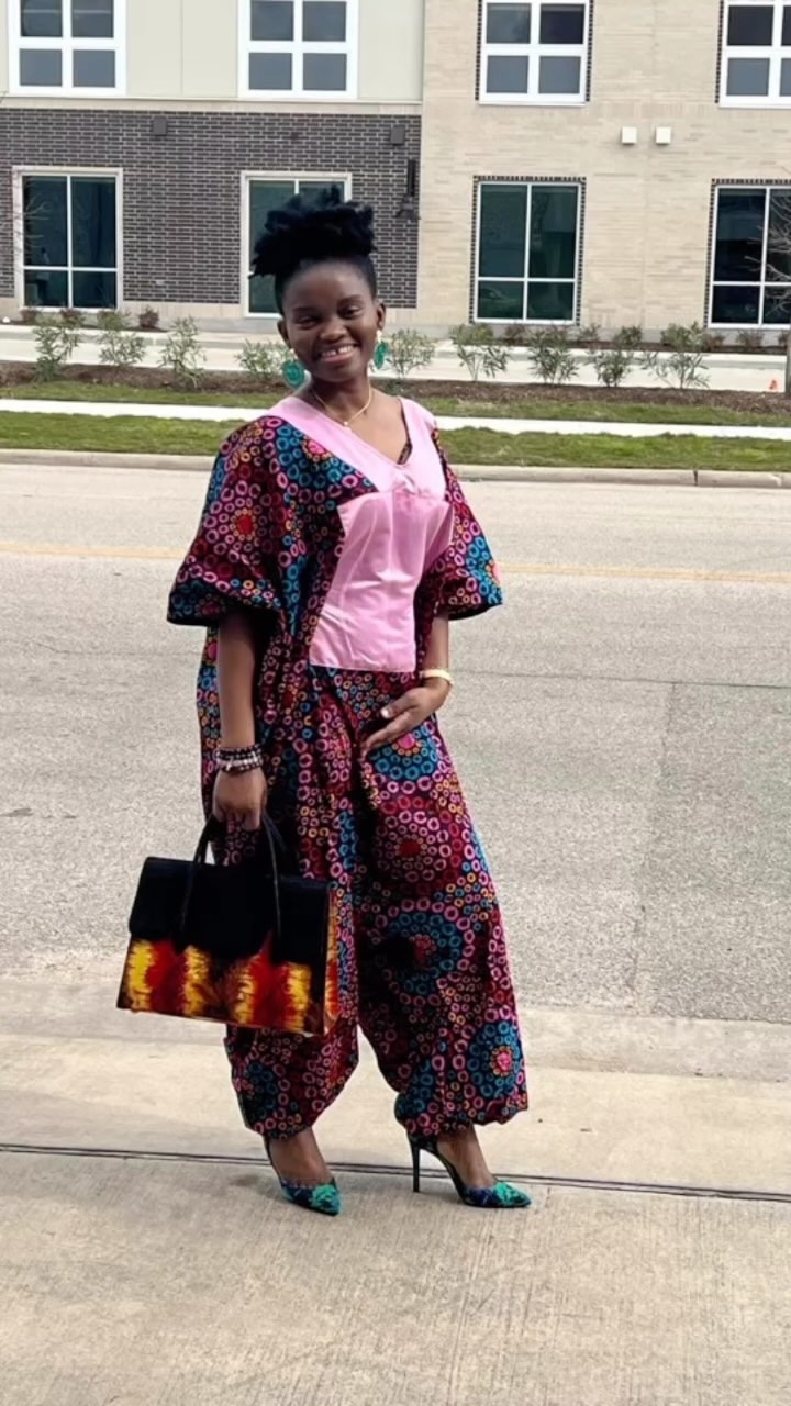Thanking our happy customer for sending us this picture … our bags are made of hand dyed Adire fabrics, made in a village in a Nigeria. We source all materials to help empower low women and families 🔥🔥🔥. 10% of our profits goes back to support charities in Africa.
To take advantage of the spring sale visit our site www.ShukuAccessories.com Promocode is : Spring30
#authenticityguaranteed #afrocentricity #womanownedbusinesses #africanprints