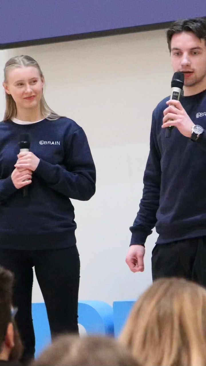 Noen klipp fra BRAIN Talks Interactive💙
Gøy å se at så mange studenter vil lære mer om AI✨
#ntnu #ntnulife #BRAIN #ai #students #womanintech