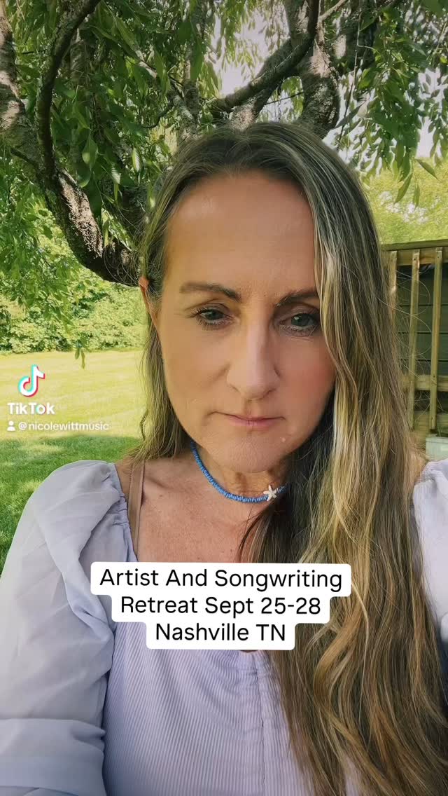 The Power of a Song….it has the power to change the world for 3 mins. make us dance, laugh, smile, cry, love etc. It’s becoming more and more important to find ways to really connect with people on a deep level. Writing songs is magic✨
Christa and I are so excited about the Artist And Songwriting Retreat! Come join us in Sept📝