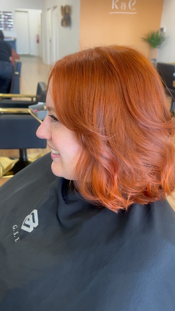 She came to me because she wanted the perfect bright Copper!!
I named this formula “Penelope” iYKYK
#perfectcopper #copperhaircolor #copperformularedken