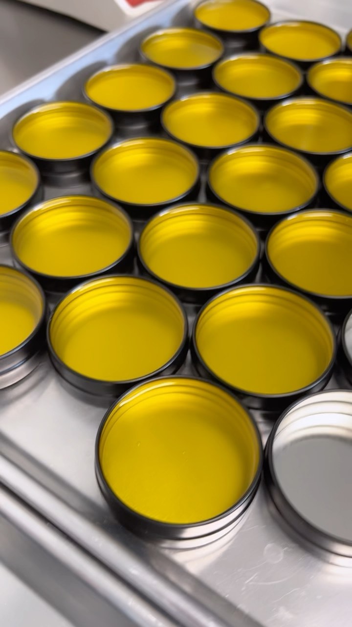 We love to get down in the kitchen here at SunGold💚💚 #artisancrafted #smallbatches #byhand #madewithlove #highqualitygoods #oregonsmallbuisness #fullspectrumhempmanufacturing #lovewhatyoudo💞 #danceatwork #philomathgoods #wilamettevalleyhemp