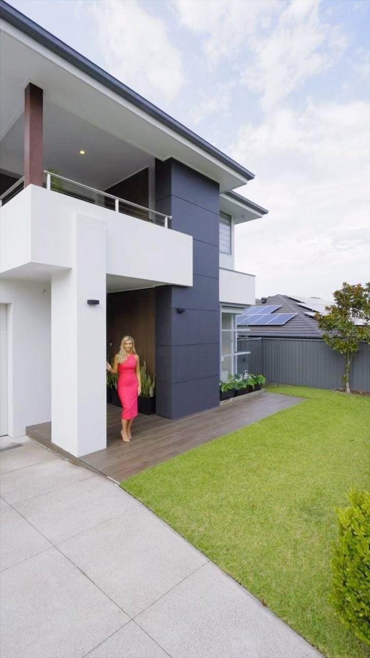Meet Edmondson Park’s Entertainer’s Dream…. 16 Vaal Way 🌸
.
.
.
.
.
.
.
.
.
.
.
.
#interiordesign #homedecor #housetour #edmondsonpark #realestate #homesweethome #house #forsale #realtor#investment #housegoals #instalisting #construction #openhomes #realestatestyle1 #realestateagent #property #luxuryhomes #sydneyrealestateagent #sydneyrealestate #sydneyrealestateagents #forsale #realtors #realestatelife