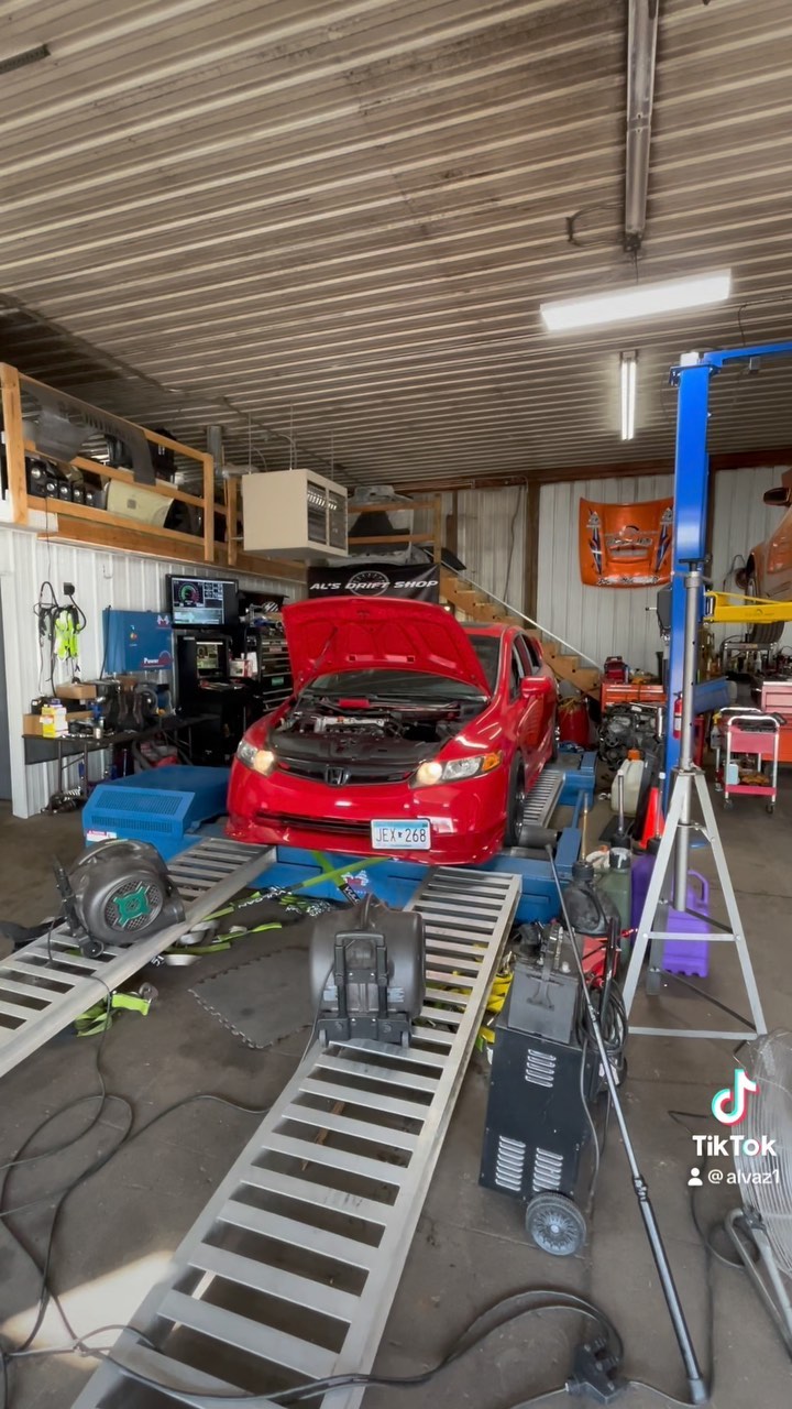 Civic si K24a swapped. We got little issues figured out but still waiting for injectors and throttle body. In the meantime this should do for a daily.