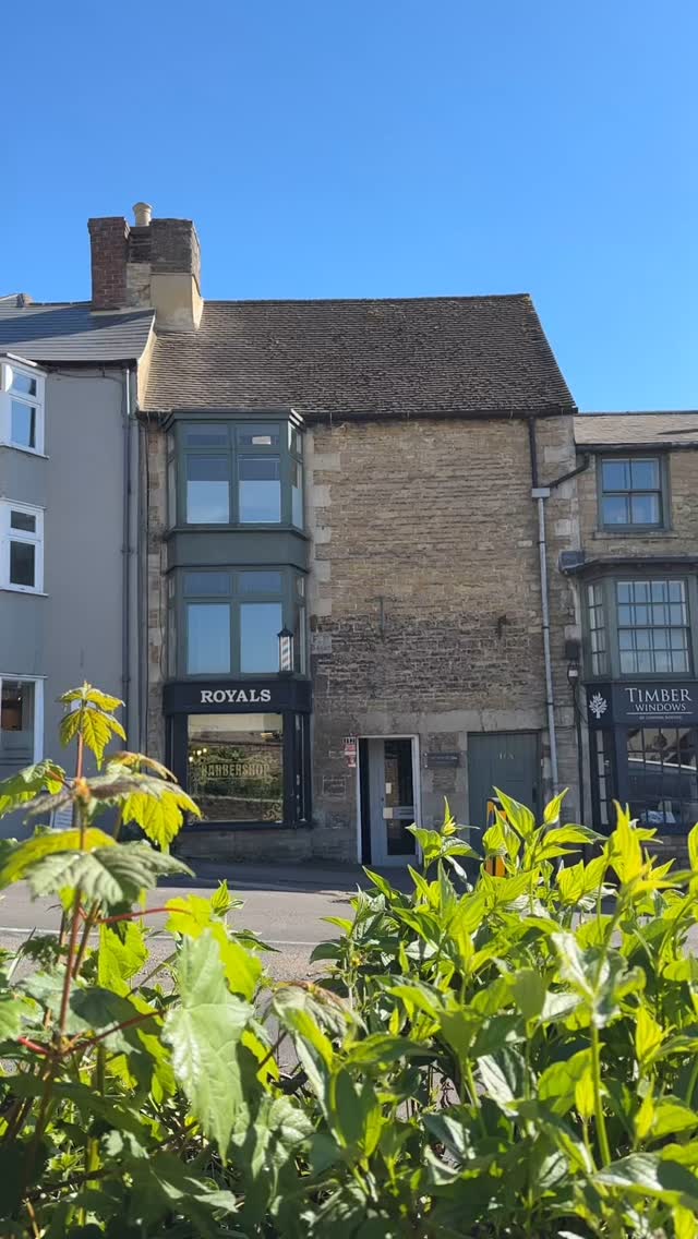 Royals Barbershop;
- Book your appointment easily online – just tap the link in our bio for same-day slots and future bookings.
- Shop in-store for our range of skincare products, t-shirts, hoodies, and baseball caps.
- Walk-ins welcome – pop your head in and give us a wave to see if we can fit you in on the spot!
We look forward to seeing you soon!
#royalsbarbershop #barbershoproyals #whatwereabout