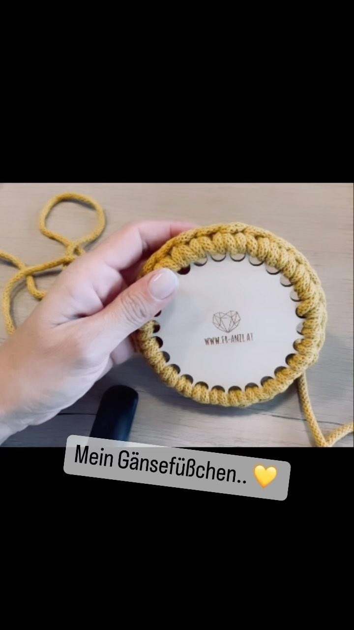 Wer macht's anders ?! Und vor allem wie ?! 🤔
#häkeln #gänsefüßchenmuster #diy #crochet #austria #häkelkorb #häkelmuster