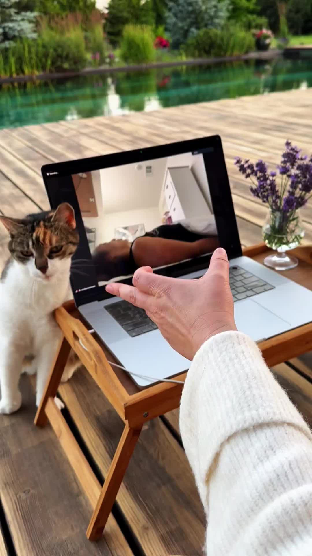 Curious about the magic of remote Kundalini Activation sessions?
🇬🇧🇵🇱
Here’s why they work wonders:
Distance is an Illusion: Energy transcends physical boundaries. We are interconnected on much deeper layers of our existence than physical reality. Consciousness is one for everyone.
Comfort of Your Space: Being in your own environment helps you relax deeply, making it easier for the energy to flow.
Unlock the potential within you and elevate your consciousness without leaving home. Ready for the shift? Book your remote Kundalini Activation session now and feel the difference! 🌠🔮
🇵🇱
Ciekawi Cię magia zdalnych sesji Aktywacji Kundalini?
Oto dlaczego działają cuda:
Odległość to iluzja: Energia przekracza granice fizyczne. Jesteśmy ze sobą połączeni na głębszych poziomach naszej egzystencji niż fizyczna rzeczywistość.
Komfort Twojego domu: Będąc we własnym otoczeniu, możesz głęboko się zrelaksować, co ułatwia przepływ energii’
Odblokuj potencjał w sobie i podnieś swoją świadomość bez wychodzenia z domu. Gotowy na zmiany? Zarezerwuj zdalną sesję Aktywacji Kundalini już teraz i poczuj różnicę! 🌠🔮
.
.
.
#fypシ #explorepage #explore #kundaliniactivation #kundaliniawakening #healingjourney #stressrelease #naturalhealing #energyflow #innerpeace #reiki #trendingreels #traumarelease #spirtualawakening #energyhealing #mindflness #innerpeace
#AktywacjaKundalini #ZdalneLeczenie #DuchowePrzebudzenie #UzdrawianieEnergetyczne #Uważność #WewnętrznySpokój #SesjeKundalini