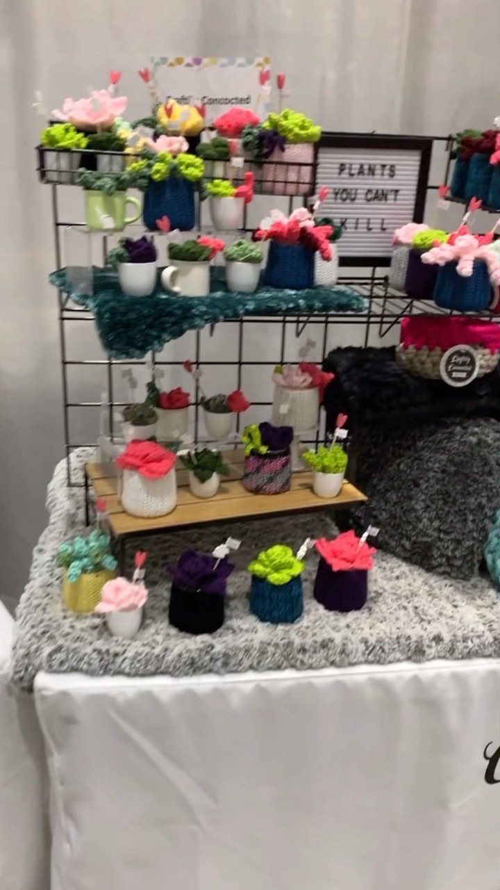 All set up and ready for the big Custer’s Spring Arts & Crafts show!! 🤩🥳 come out and see me this weekend! Show times are available on my Events page (linked in my profile). 💘