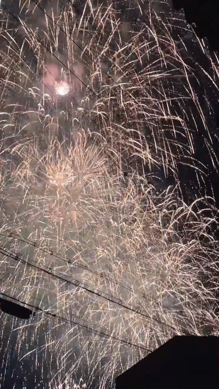 Suito Kawaranka Fireworks Festival in Hirakata Osaka 💥🎆 4th Sep 2022
#fireworks #summerjapan #visitjapan #visitjapanjp #visitjapanmy #reels #travel #reelsinstagram #reelitfeelit #japan #osaka #travelblogger #tourguide #travelinjapan