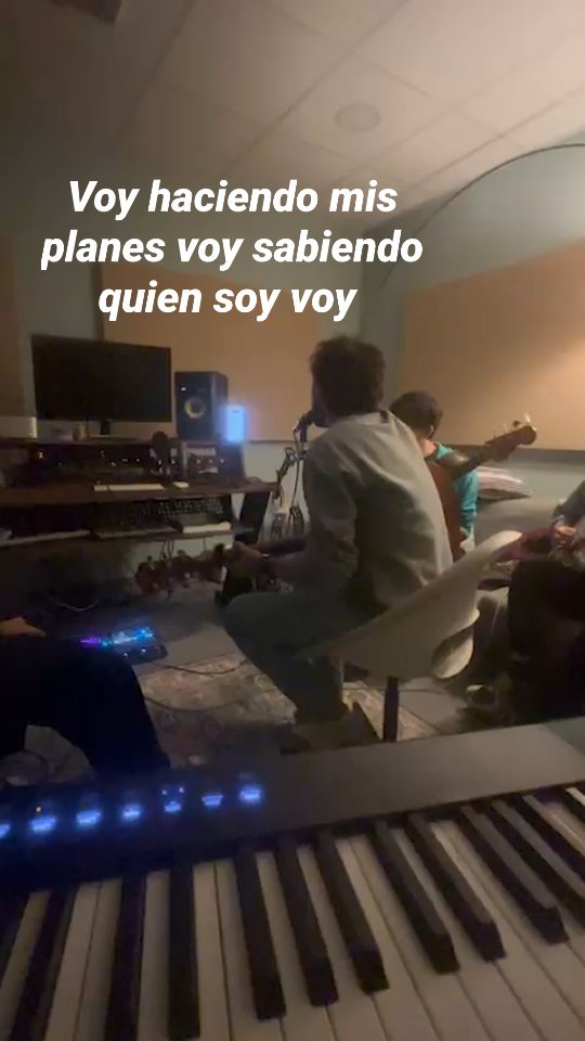 Otra noche junto con @fran.tejero @nandarjona @j.richi_ y @marcosizqui92
Gracias por el ratito chicos!!
#Seguimos #shamusic #puedeser #elcantodelloco