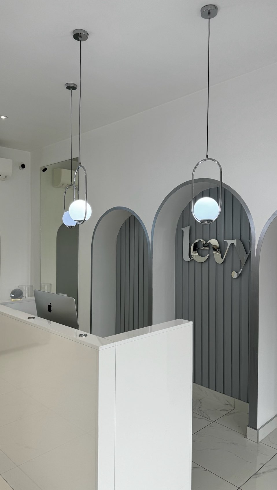 Days like this ☁️
Everyday I feel so lucky to be able to have “days like this” where I can mix business & pleasure! You can have this too!
Don’t always focus on the end goal ( as sometimes this can be overwhelming) , sometimes it’s just about taking that first step-baby steps-and who knows where that can lead!
For me it was in 2016 when I decided to take a “Lash course” I was really nervous and never imagined it would take me to where I am today. I was working full time and doing clients in the evenings and weekends. Yes I was tired, but I was also really excited!
I think the hardest part is when you get to the point where you are fully booked with clients outside your full time job, you know you need to quit that “comfort blanket of financial stability” to peruse your dream of being self employed full time. It’s all about self belief!! It’s possible! Anything is possible! Take the leap!!! I promise it’s worth every moment! Yes you may have set backs as we all do but turn than into fuel to come back stronger, We grow stronger, bigger & better from the hard times! Being comfortable means standing still.
If you want to make changes in your life and thinking of going self employed, starting a new career in the beauty industry and would like some more guidance we are here to support you! Send me a WhatsApp on +44 7795 396519 I want to make your drama come true too! 🤍 #motivation #beauty #selfemployed #lashcourse #browcourse #kent #surrey #sidcup #banstead