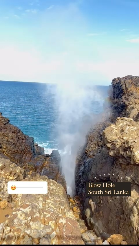 Wow effect at the Blow Hole - South Sri Lanka
#blowhole #sea #wave #southsrilanka #nature #natureexperience #discovery #travel #explore #srilanka #goodvibesonly #goodvibes #island #holiday #hotel #guesthouse @goodvibesvillas