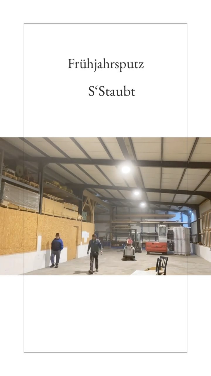 #frühjahrsputz #esstaubt #spenglerei #dachdeckerei #halle #holzhaus #holzbau #stapler #kran #saubär #staub #saisonstart #wedothecleaning #roding #cham #oberpfalz #handwerk #regensburg #nittenau #hecht #bedachung#dach #wirstellenein