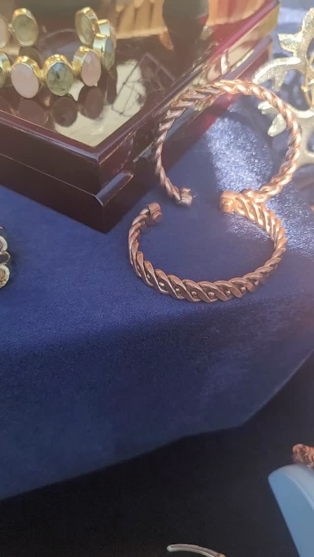Beautiful jewelry #Z0diAnkh.com
@veganandfriendsatl