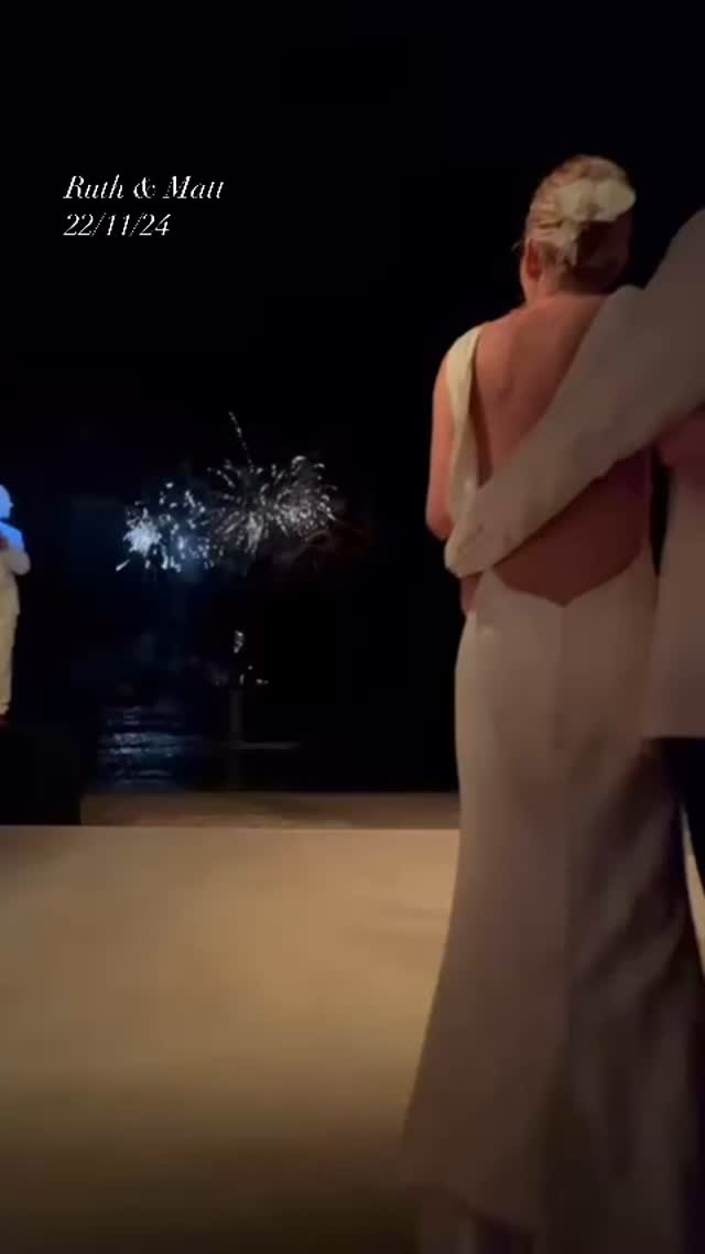 What a moment! 🎆🎇
✨Ruth & Matt 22/11/24
Planner: @goldnguest_events_stbarth 🙏🏻💕
Venue: @nikkibeachsaintbarth
Trumpet: @alaindellamaestra 🎺
Smooth Croon: @dalebuchanmusic 🎙️
#fireworks #louiearmstrong #cestsibon #UnforgettableMoments #MakingMemories
#LoveInParadise #LivePerformance #SingerLife
#JazzSinger #LuxuryWedding #IslandWedding #NikkiBeachStBarth #StBarth #stbarthstyle