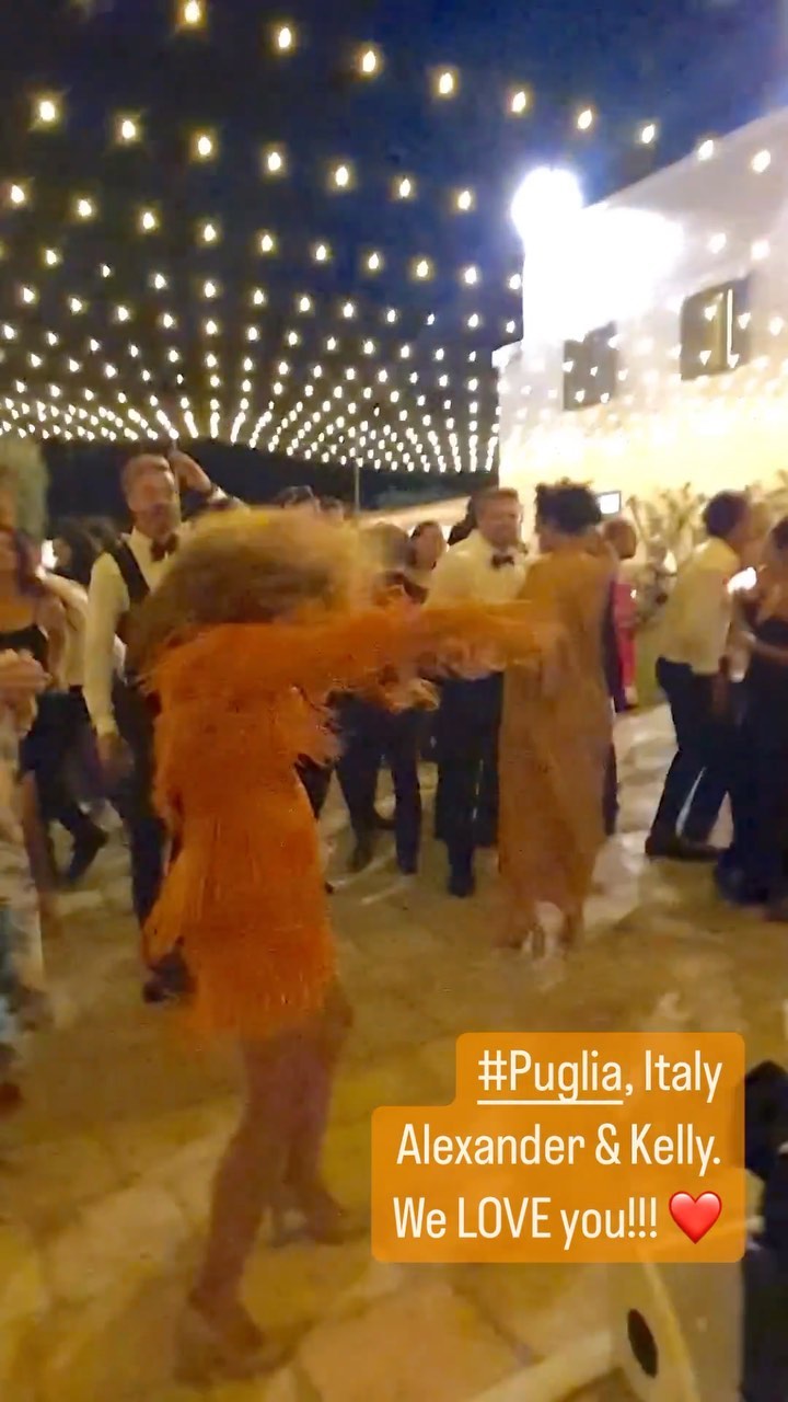 We came, we ate, we performed our guts off, then we ate again. 🤣 Thank you Kelly and Alexander for having us.
We LOVE you!!! ❤️
Proud Mary - Live in #Puglia, #Italy #musicians #livemusic #soulmusic