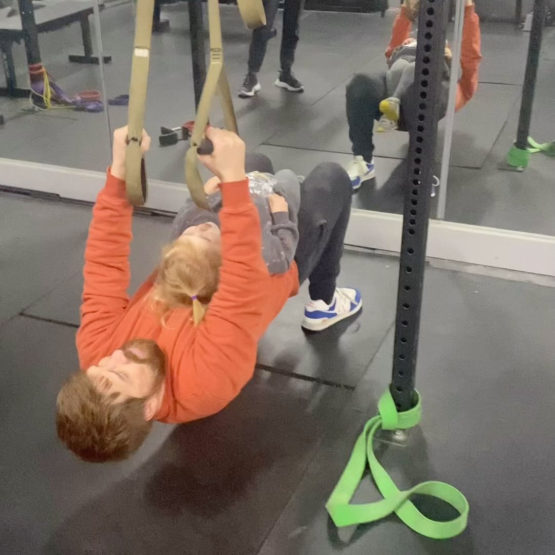 @vanessamwinter and @josephwintervhs are the super parents of the gym. Need a little extra weight? Just bring your kids to the gym with you 💪😂 #killinitlifestyle