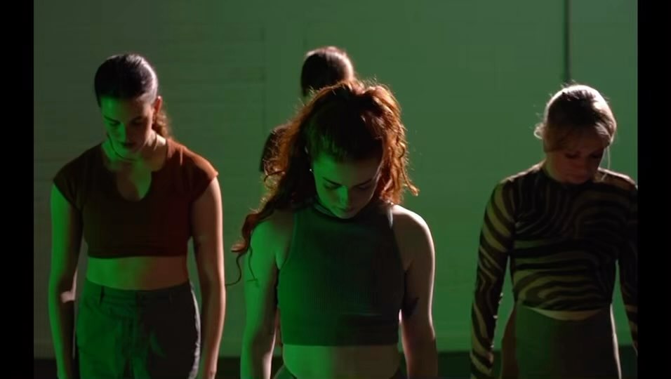 ๐ฏโโ๏ธPanic Room ๐ฏโโ๏ธ
Absolutely loved working on this project with the amazing @steviesherlock. No copyright intended, creative purposes only
@eddiesuthersfilms : DOP
@jeff1750: 1st AC
@luther3ford : editor
Dancers: @katienealdanceyoga @jennatostevin.dancer @ashleymilliedance @shazzlekicks ๐ฏโโ๏ธ๐
#dance #panicroom #move #kndy #contemporary #commercial #bournemouth #move #connect