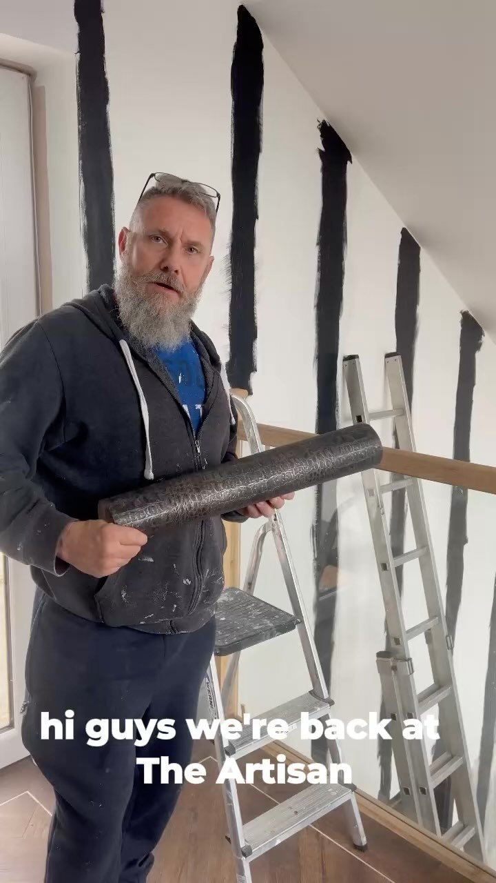 Loved working on @artisanbarandgrill project, this lovely crocodile paper was a challenge to hang but tue results look great.
#interiordesign #wallpaper #masterdecorator
#hertfordshire