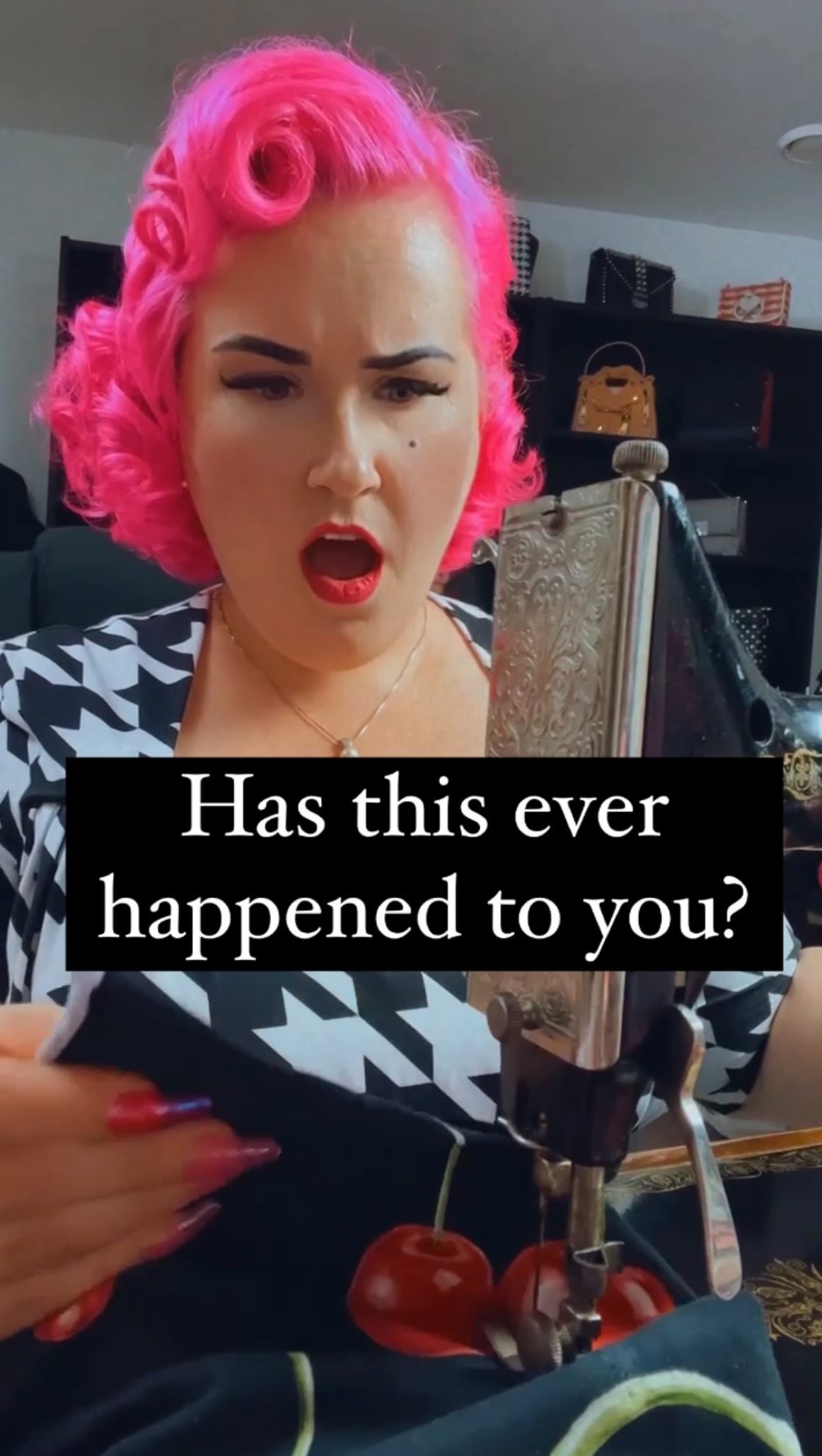 Has this ever happened to you?
Sewing is super fun, but sometimes you just wanna take your sewing machine and throw it out the window 😅
.
.
.
.
.
#sewing
#fashiondesigner
#sewsewsew
#sewingmachine
#sewingcommunity
#sysysy
#stoffgal
#fabricaddict
#fabric
#reelsofinstagram
#reeltrending
#memade
#sewersofinstagram
#fashion
#smallbusiness
#couture
#diy
#seamstress
#sewingpattern