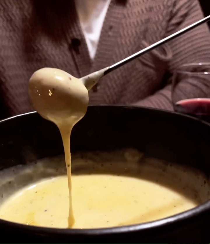 ABIERTO POR SEMANA SANTA🤩
Os esperamos con muchas ganas, mucho queso y mucho amor ✨